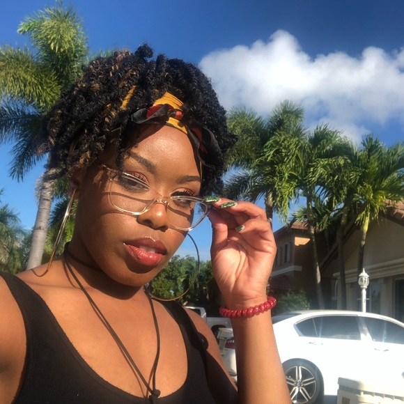 Evelina Niyoki 💜🔥 - Picture 4 of 4